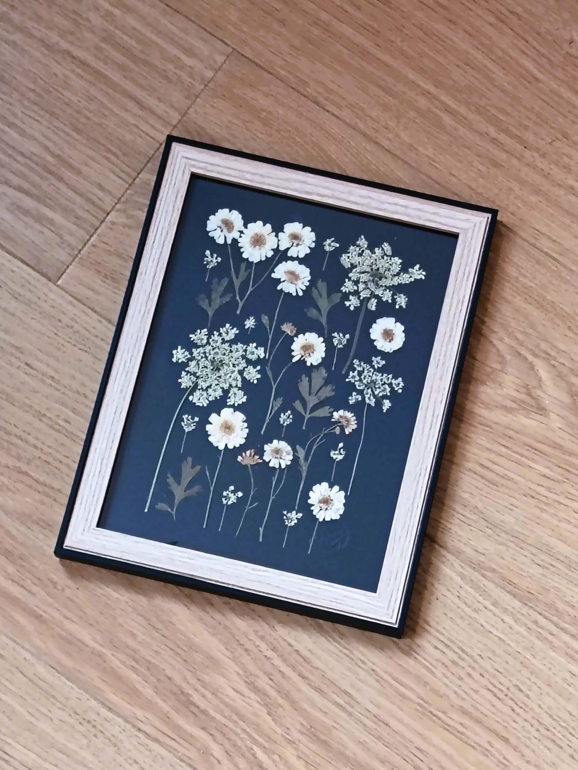 Cadre floral Mer' Veille "Jardin Camomille" 1 Cadre floral Mer' Veille "Jardin Camomille"